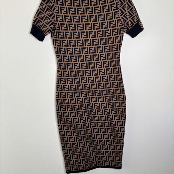 Fendi Logo Pattern Knit Dress - Picture 7 of 10